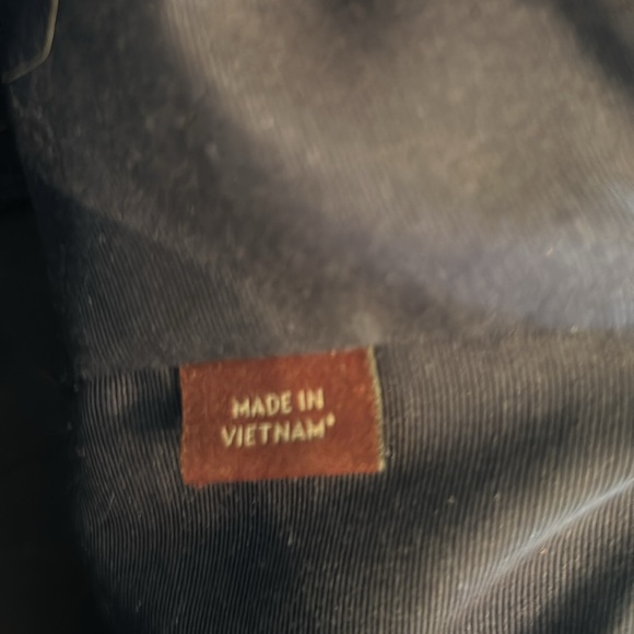 Coach Bag with Handles and Cross Body/Shoulder Strap. Silver Hardware - Picture 13 of 13